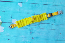 Load image into Gallery viewer, Yellow Ruffle Pineapple Dog Collar