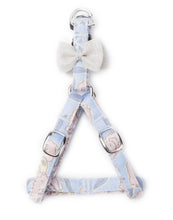 Load image into Gallery viewer, Flora bow dog harness set