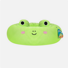 Load image into Gallery viewer, Squishmallows Pet Bed - Wendy The Frog
