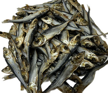 Load image into Gallery viewer, Natural Dog Treats - Herring Fish 100g
