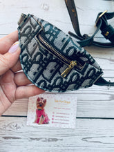 Load image into Gallery viewer, NEW Pet Cross bag accessory
