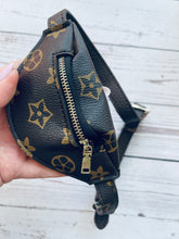 Load image into Gallery viewer, NEW Pet Cross bag accessory
